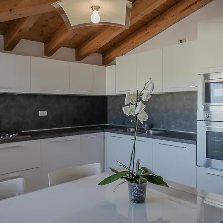 Apartment Grezze 12