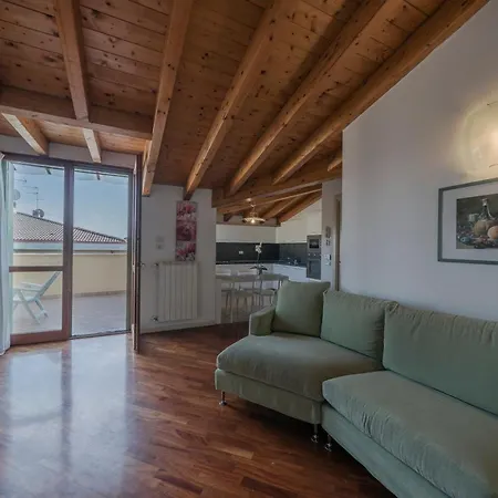 Apartment Grezze 12 Desenzano del Garda